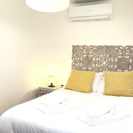 Apartment Santosweethome 2 *